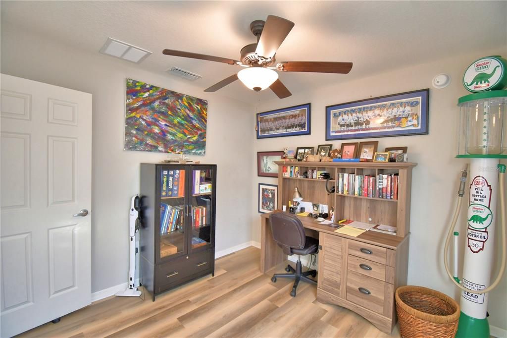 待售: $299,900 (3 贝兹, 2 浴室, 1435 平方英尺)