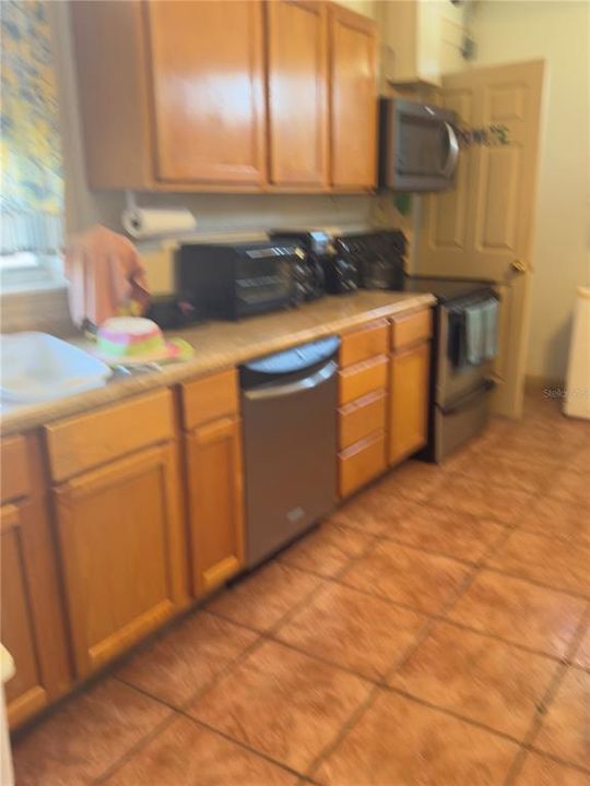 待售: $499,000 (5 贝兹, 3 浴室, 3008 平方英尺)