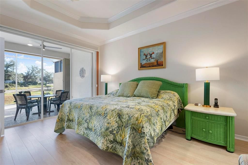 合同活跃: $400,000 (3 贝兹, 2 浴室, 1668 平方英尺)