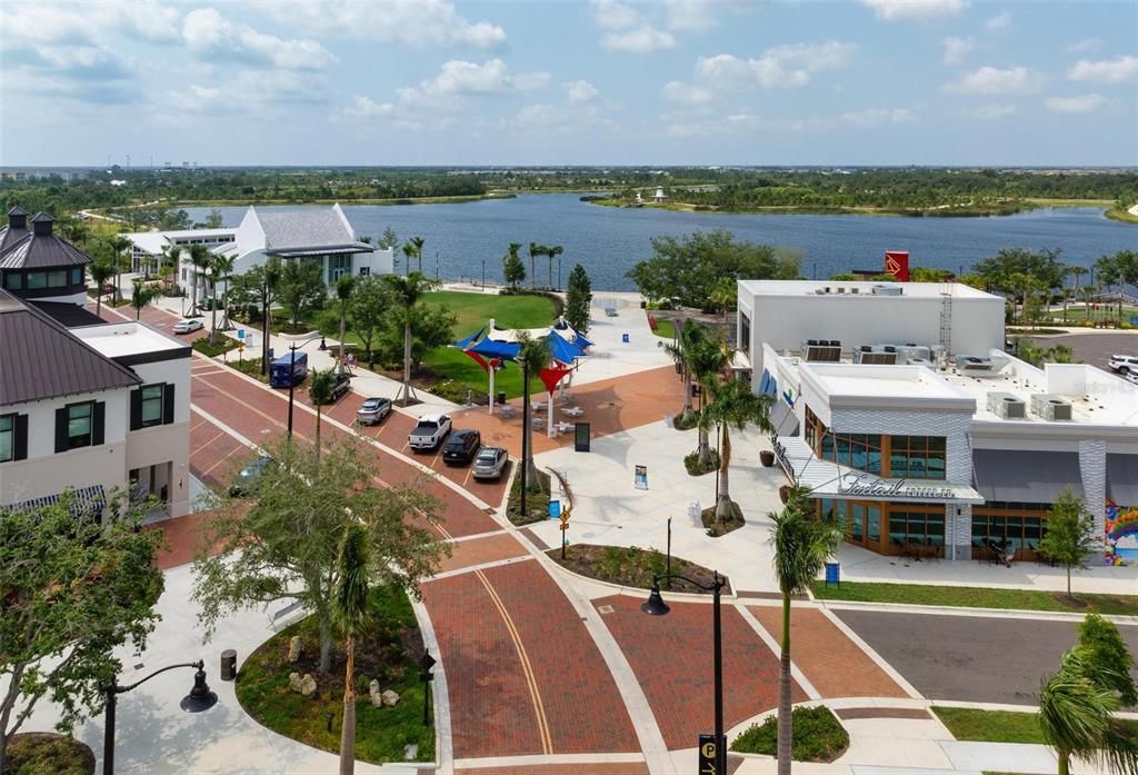 合同活跃: $400,000 (3 贝兹, 2 浴室, 1668 平方英尺)