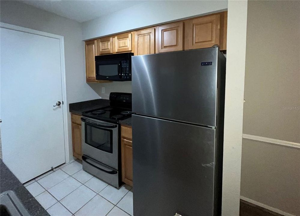 For Rent: $1,600 (2 beds, 1 baths, 800 Square Feet)