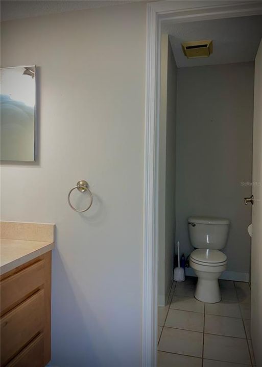 For Rent: $1,600 (2 beds, 1 baths, 800 Square Feet)