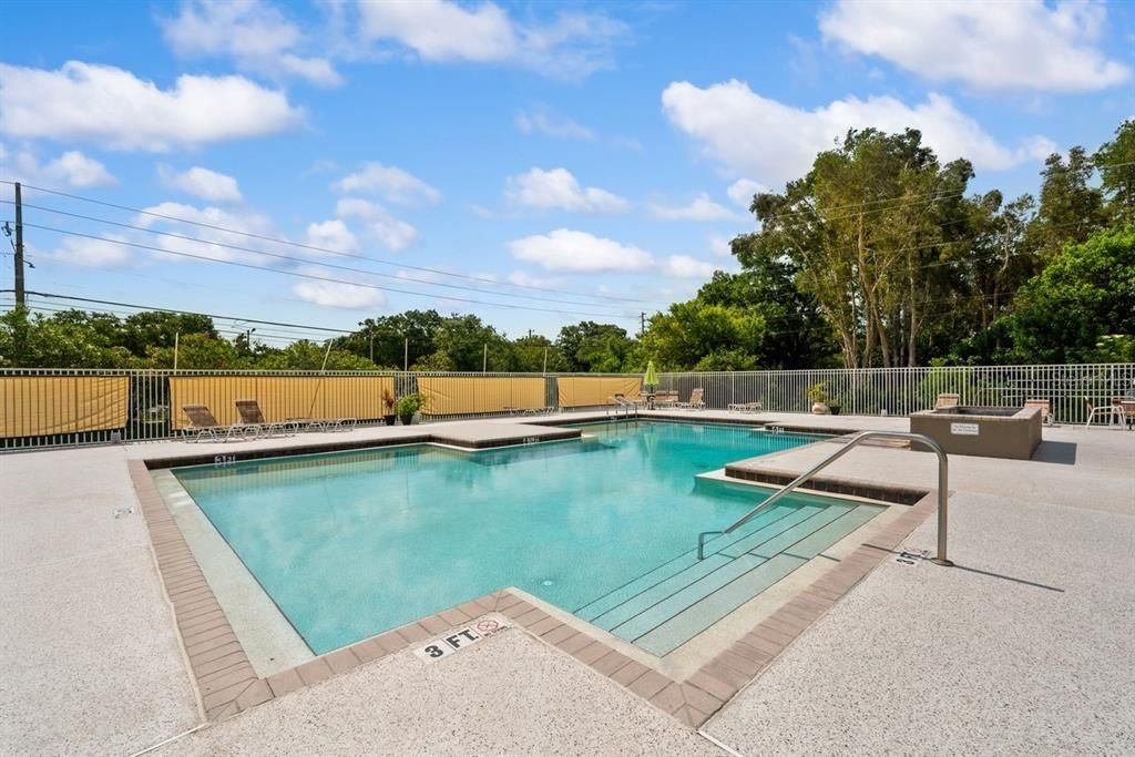 For Rent: $1,600 (2 beds, 1 baths, 800 Square Feet)