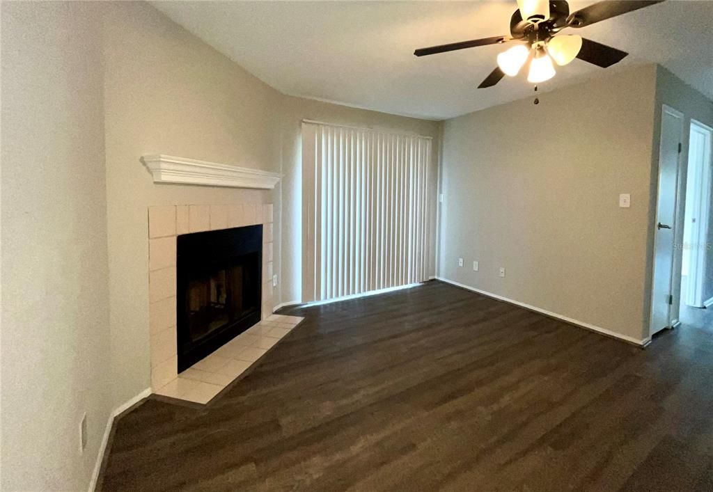 For Rent: $1,600 (2 beds, 1 baths, 800 Square Feet)