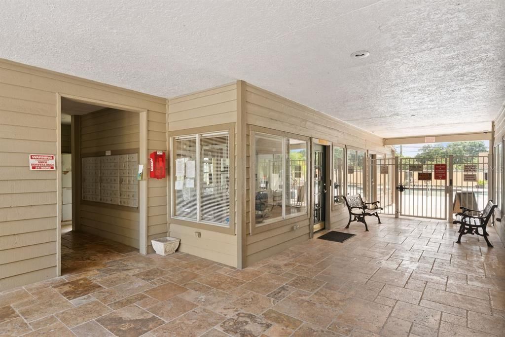 For Rent: $1,600 (2 beds, 1 baths, 800 Square Feet)