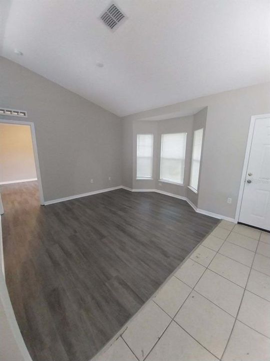 For Rent: $2,000 (4 beds, 2 baths, 1728 Square Feet)