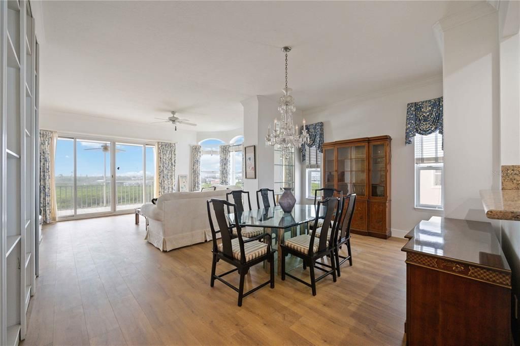 待售: $775,000 (3 贝兹, 2 浴室, 1843 平方英尺)