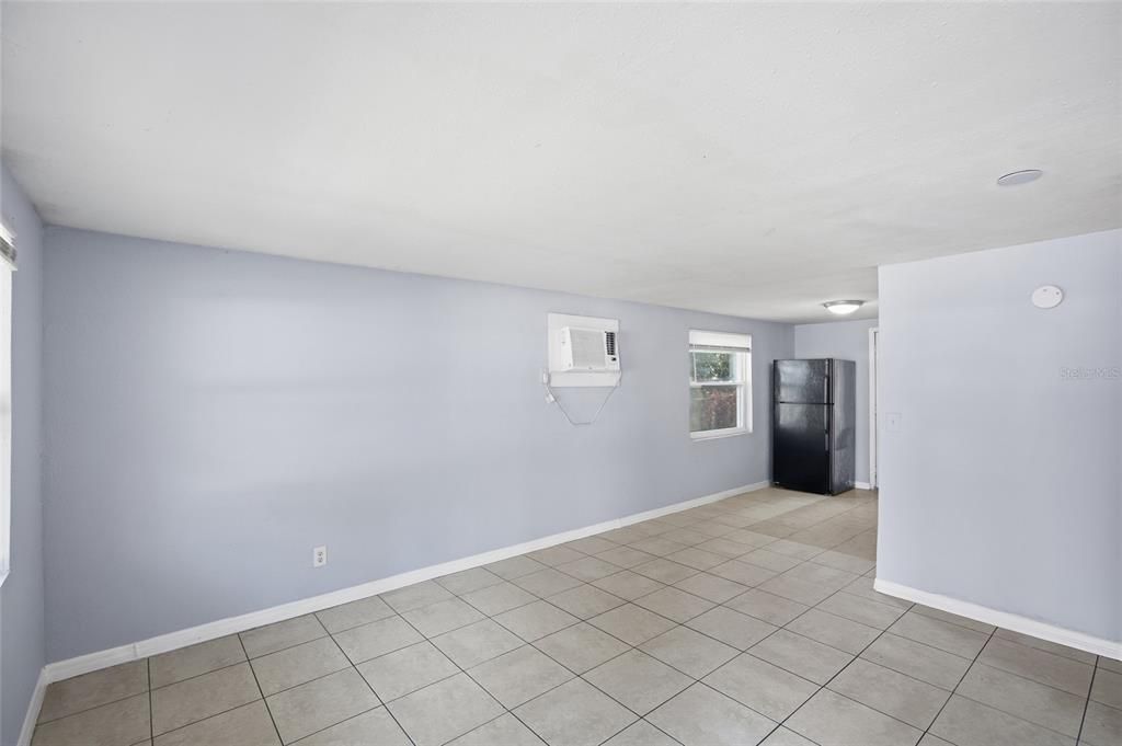 В аренду: $1,250 (2 спален, 1 ванн, 750 Квадратных фут)