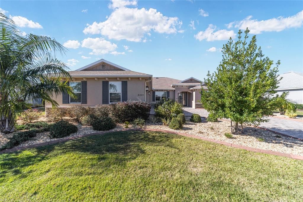 For Sale: $575,000 (3 beds, 2 baths, 2659 Square Feet)