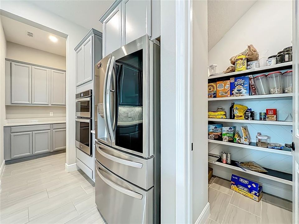 На продажу: $925,000 (5 спален, 4 ванн, 4034 Квадратных фут)