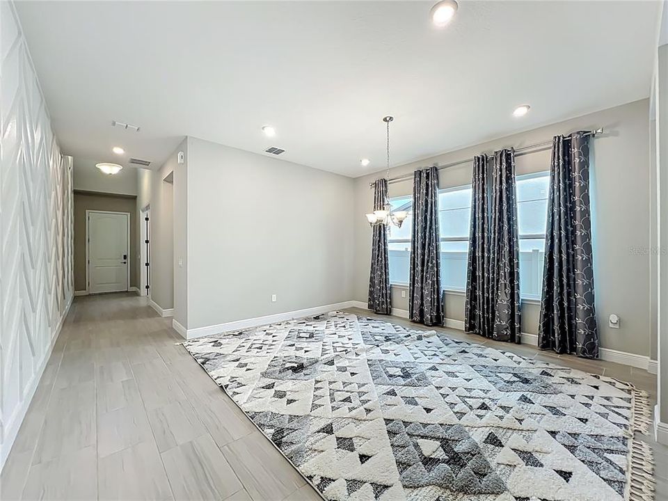 На продажу: $925,000 (5 спален, 4 ванн, 4034 Квадратных фут)