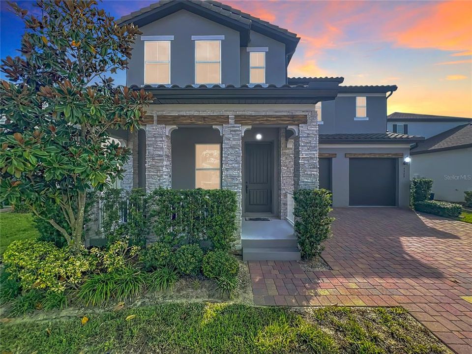 На продажу: $925,000 (5 спален, 4 ванн, 4034 Квадратных фут)