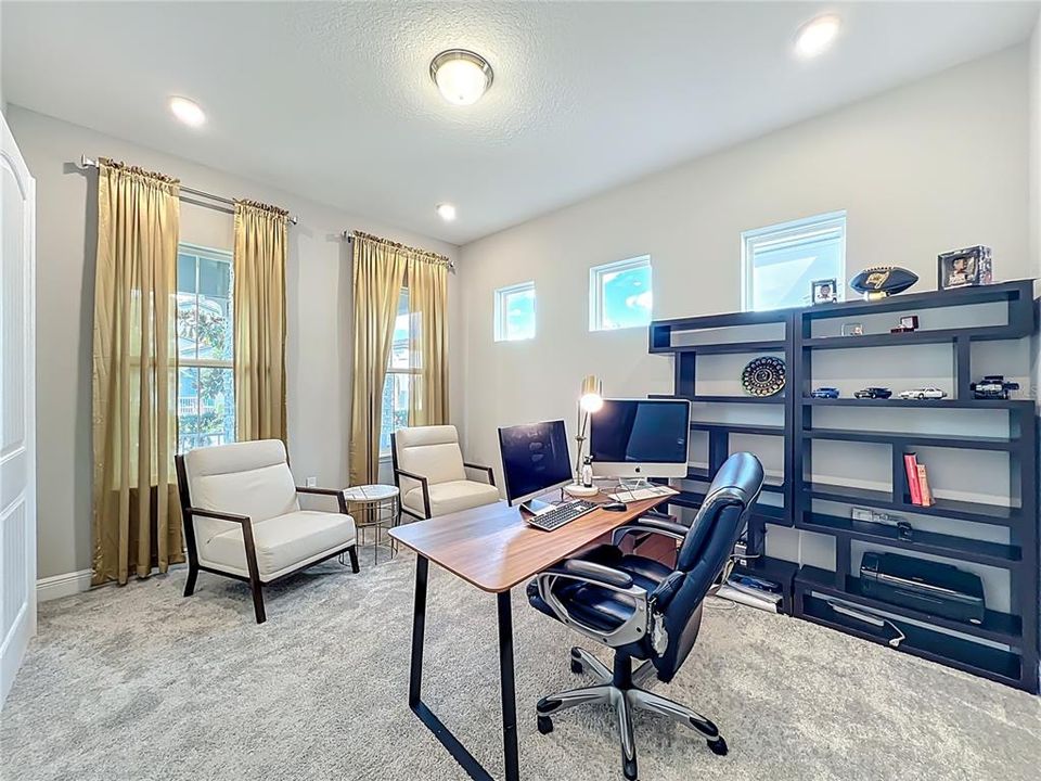 На продажу: $925,000 (5 спален, 4 ванн, 4034 Квадратных фут)