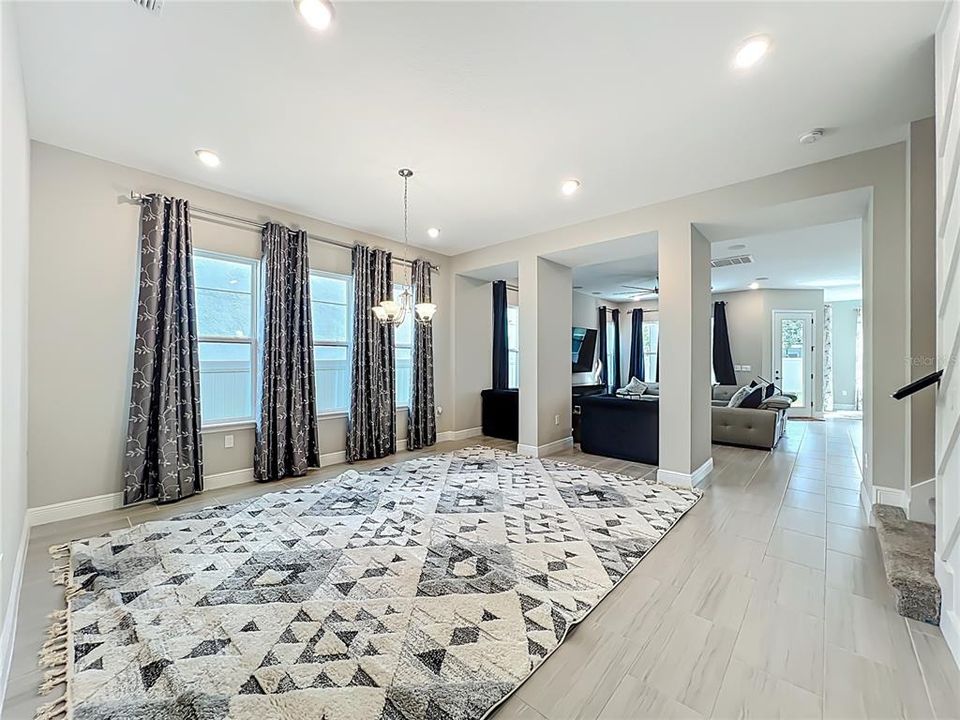 На продажу: $925,000 (5 спален, 4 ванн, 4034 Квадратных фут)