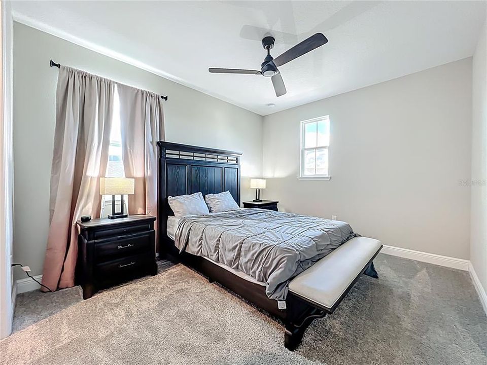 На продажу: $925,000 (5 спален, 4 ванн, 4034 Квадратных фут)