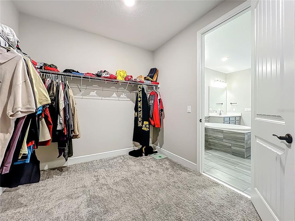 На продажу: $925,000 (5 спален, 4 ванн, 4034 Квадратных фут)