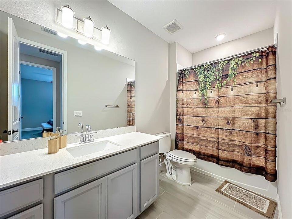 На продажу: $925,000 (5 спален, 4 ванн, 4034 Квадратных фут)