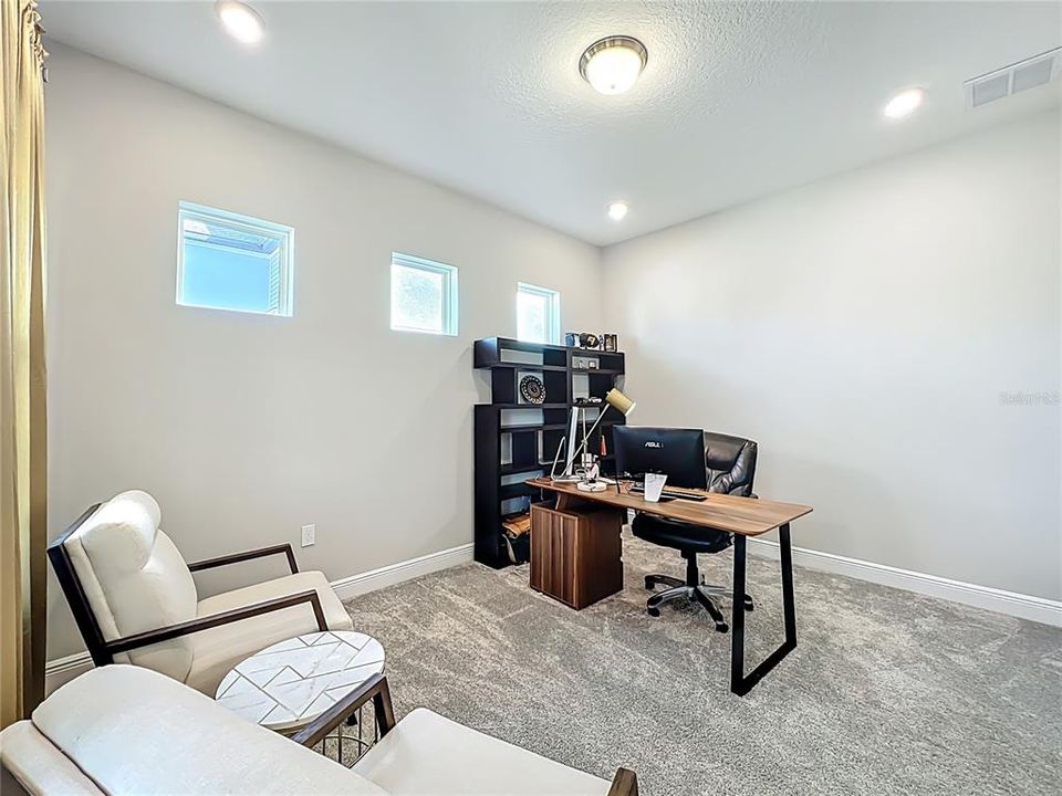 На продажу: $925,000 (5 спален, 4 ванн, 4034 Квадратных фут)