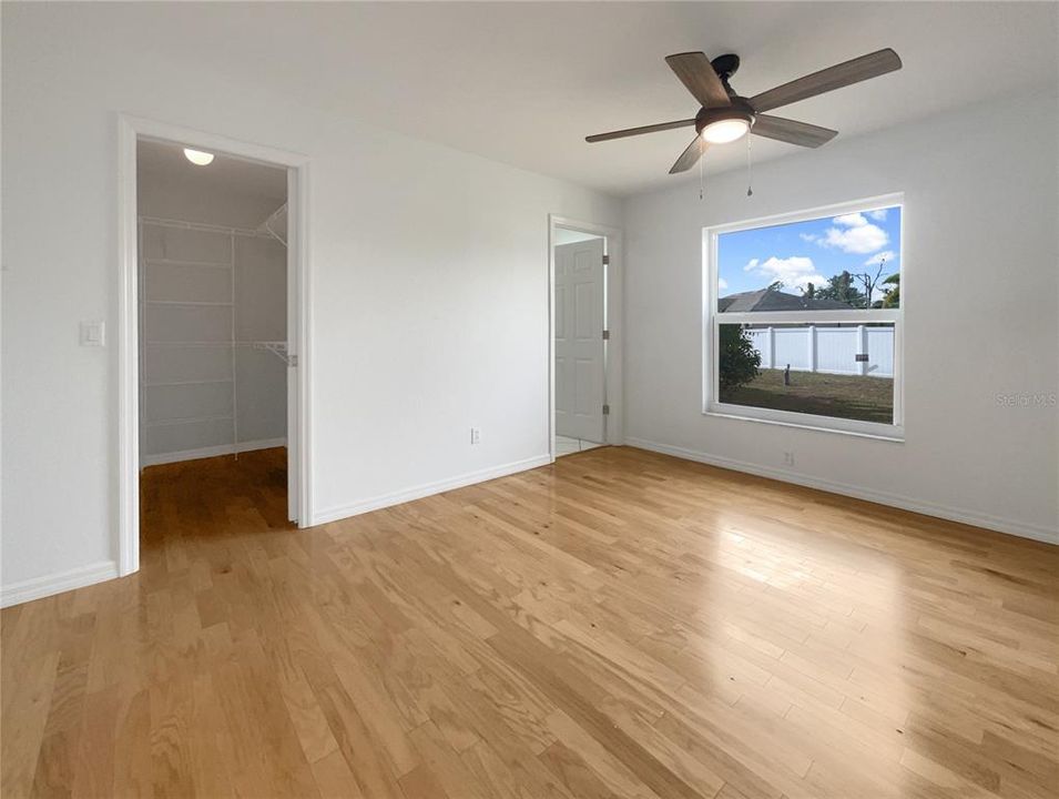 Под контрактом: $257,000 (3 спален, 2 ванн, 1158 Квадратных фут)