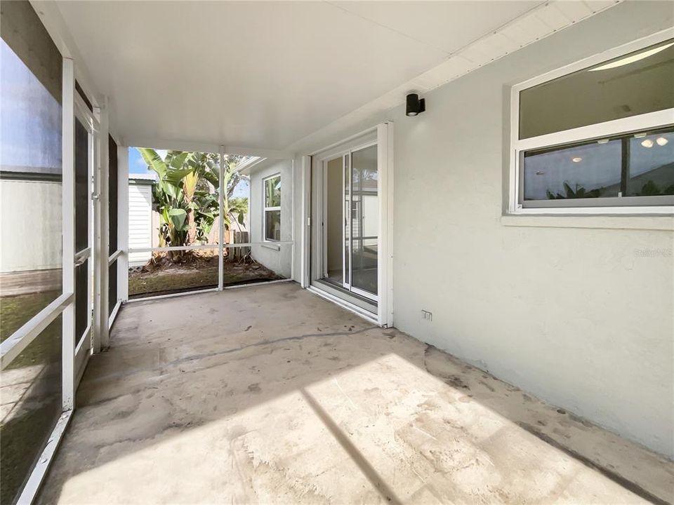 Под контрактом: $257,000 (3 спален, 2 ванн, 1158 Квадратных фут)