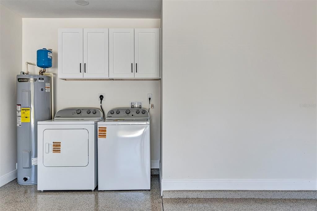 合同活跃: $269,900 (3 贝兹, 2 浴室, 1293 平方英尺)