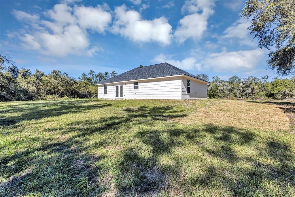 合同活跃: $269,900 (3 贝兹, 2 浴室, 1293 平方英尺)