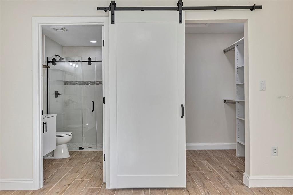 合同活跃: $269,900 (3 贝兹, 2 浴室, 1293 平方英尺)