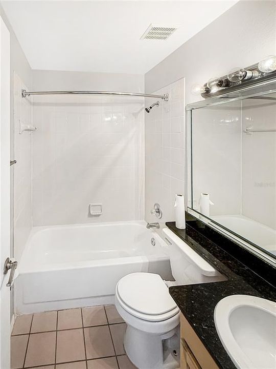 出租: $1,395 (2 贝兹, 2 浴室, 1021 平方英尺)