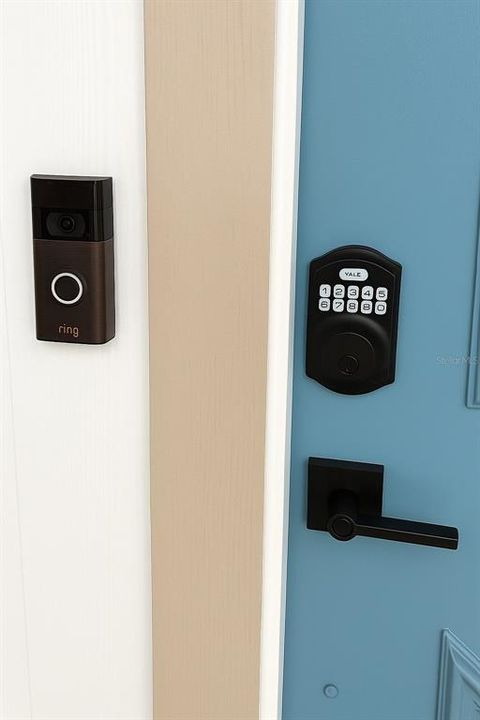 For Sale: $315,000 (2 beds, 2 baths, 1177 Square Feet)