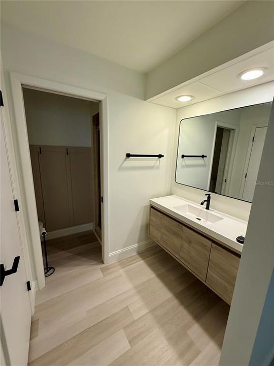 For Sale: $315,000 (2 beds, 2 baths, 1177 Square Feet)