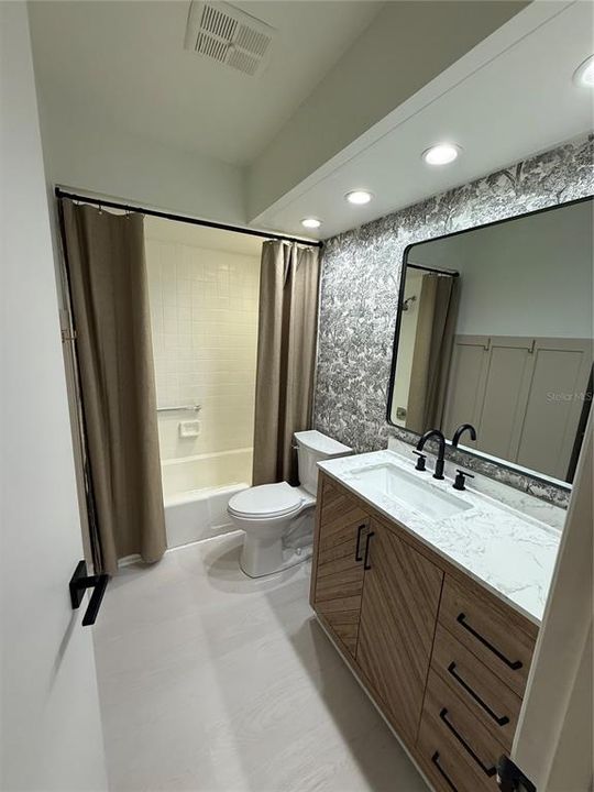 For Sale: $315,000 (2 beds, 2 baths, 1177 Square Feet)