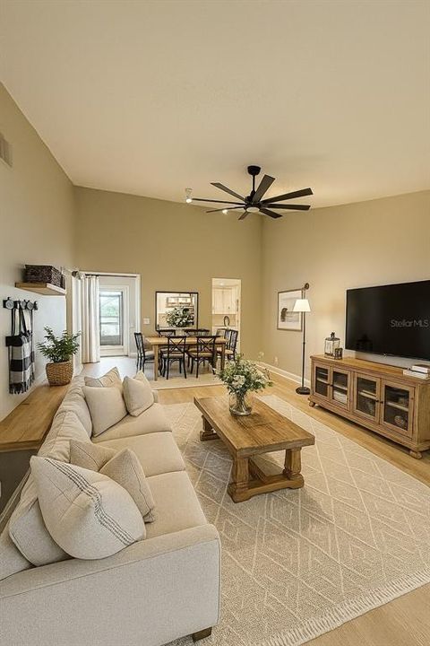 For Sale: $315,000 (2 beds, 2 baths, 1177 Square Feet)