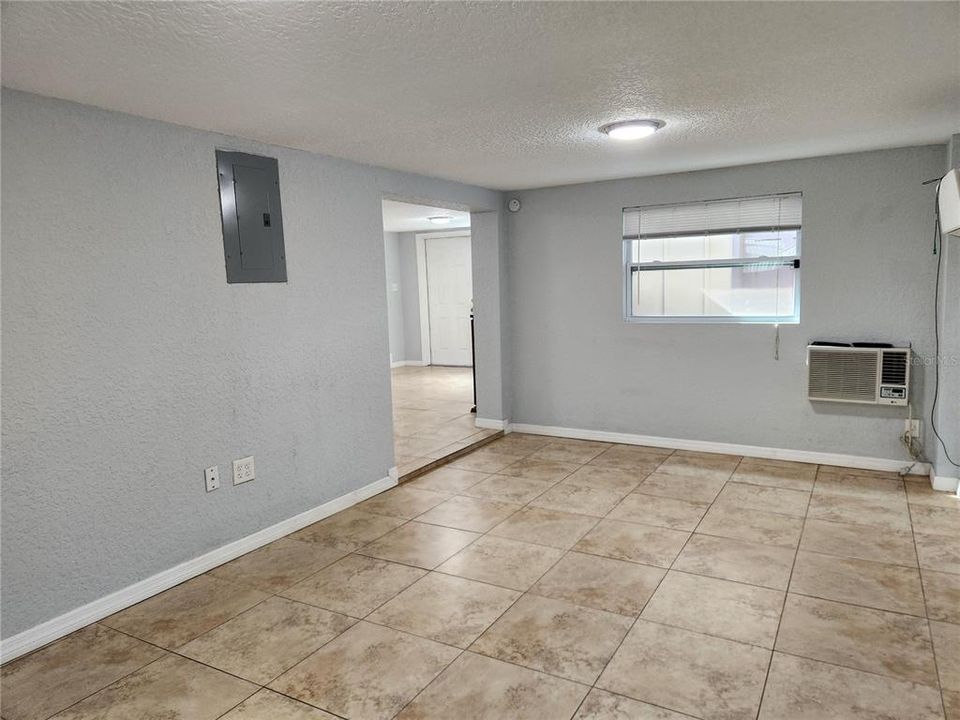 В аренду: $1,575 (2 спален, 1 ванн, 1195 Квадратных фут)