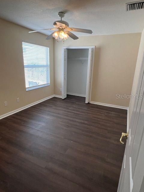 出租: $3,600 (4 贝兹, 2 浴室, 2944 平方英尺)