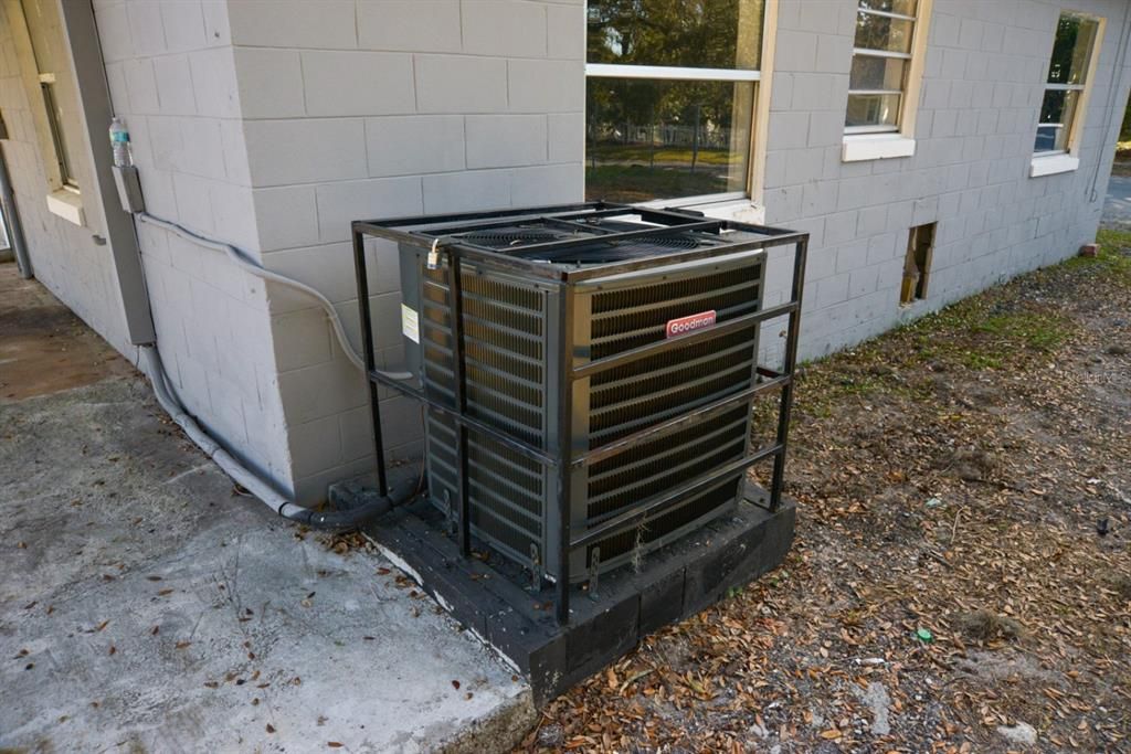 For Sale: $1,800,000 (0 beds, 0 baths, 1092 Square Feet)