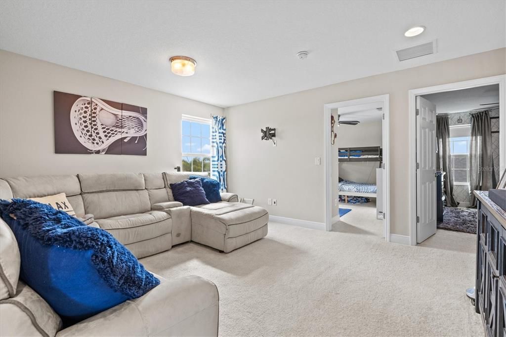 For Rent: $3,500 (4 beds, 2 baths, 2810 Square Feet)