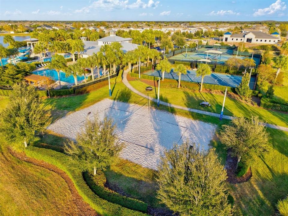 For Rent: $3,500 (4 beds, 2 baths, 2810 Square Feet)