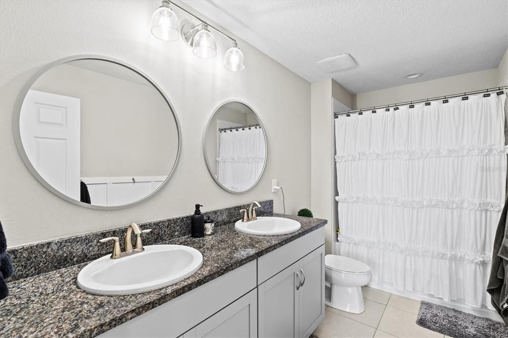 For Rent: $3,500 (4 beds, 2 baths, 2810 Square Feet)