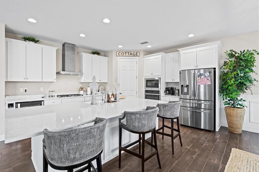 For Rent: $3,500 (4 beds, 2 baths, 2810 Square Feet)