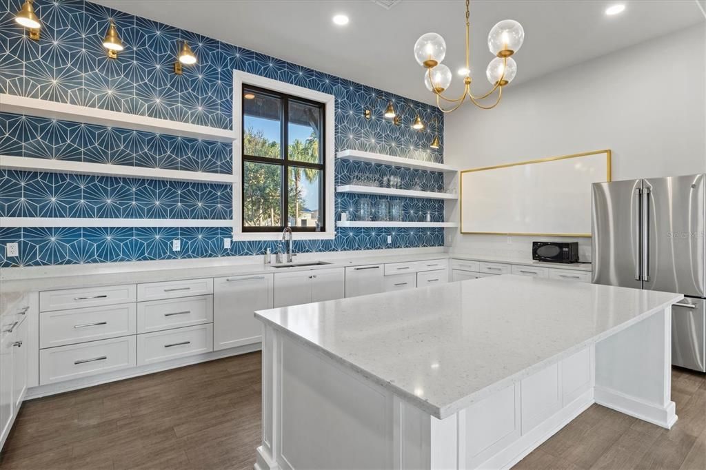 For Rent: $3,500 (4 beds, 2 baths, 2810 Square Feet)