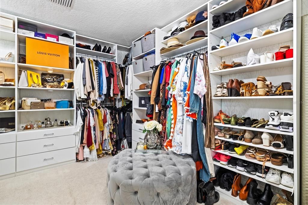 For Rent: $3,500 (4 beds, 2 baths, 2810 Square Feet)