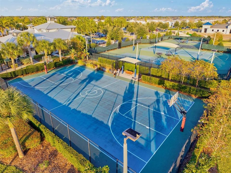 For Rent: $3,500 (4 beds, 2 baths, 2810 Square Feet)