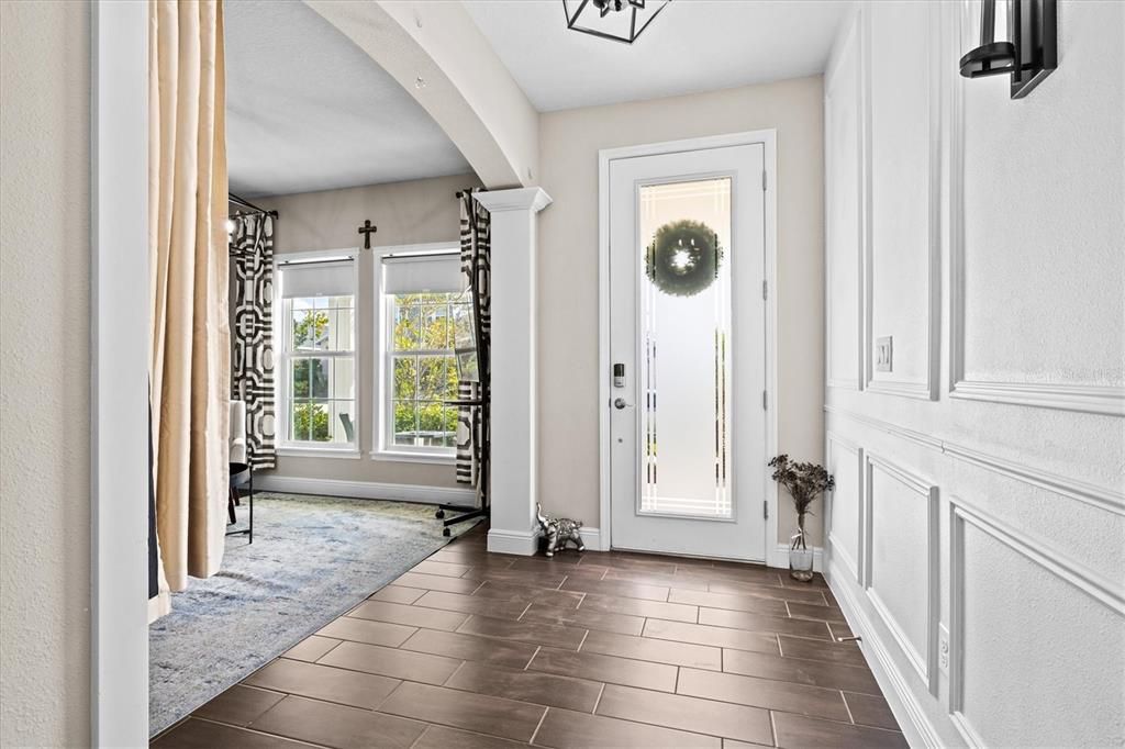 For Rent: $3,500 (4 beds, 2 baths, 2810 Square Feet)