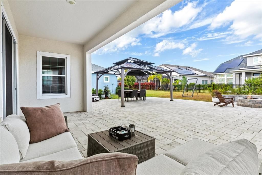 For Rent: $3,500 (4 beds, 2 baths, 2810 Square Feet)