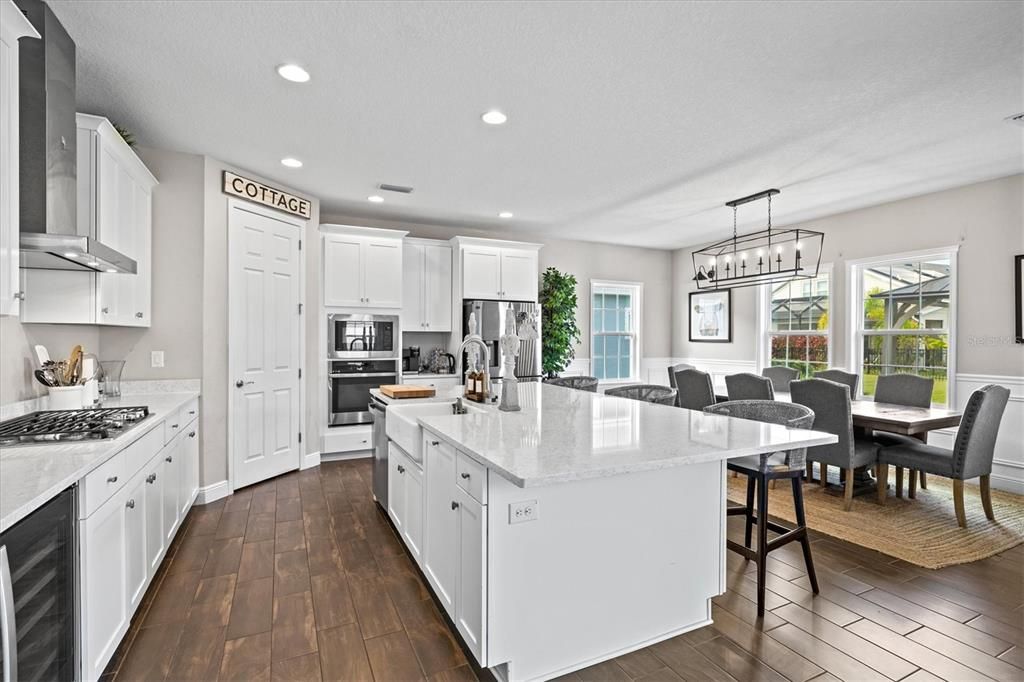 For Rent: $3,500 (4 beds, 2 baths, 2810 Square Feet)