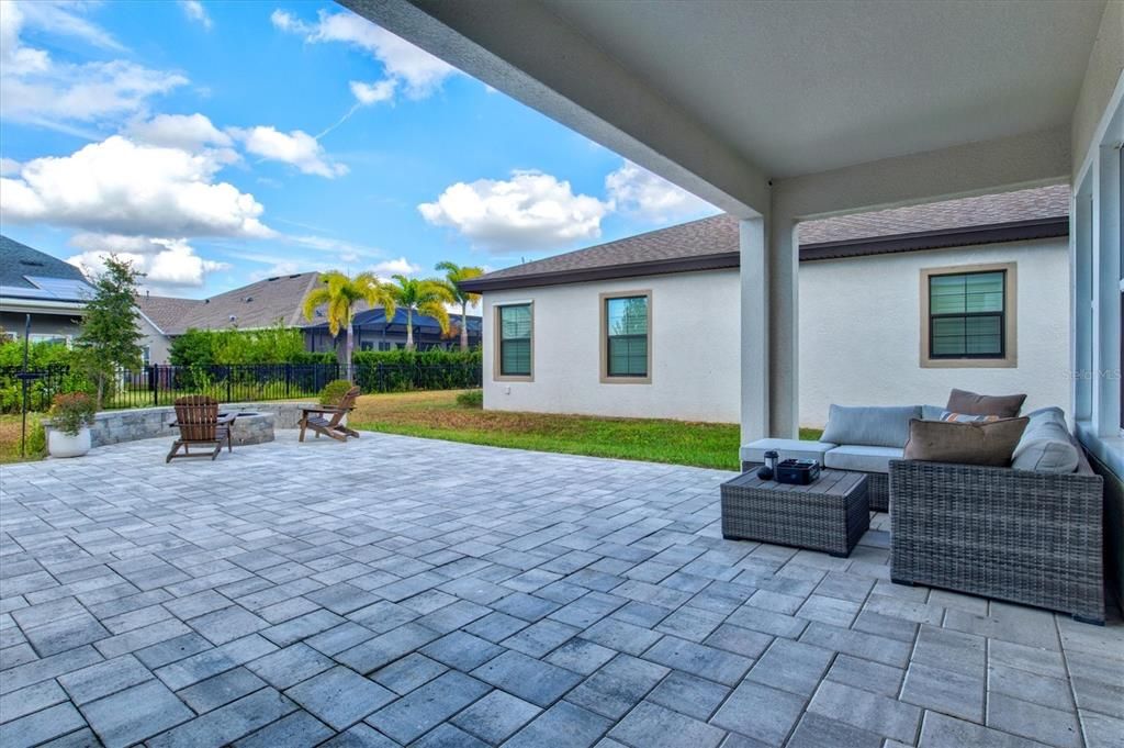 For Rent: $3,500 (4 beds, 2 baths, 2810 Square Feet)