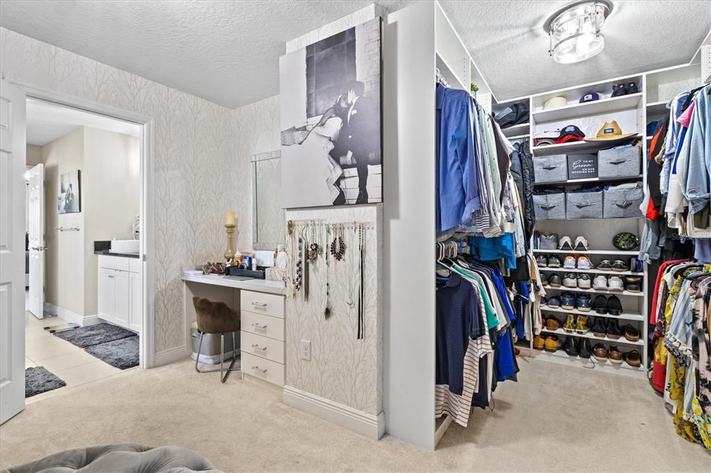 For Rent: $3,500 (4 beds, 2 baths, 2810 Square Feet)