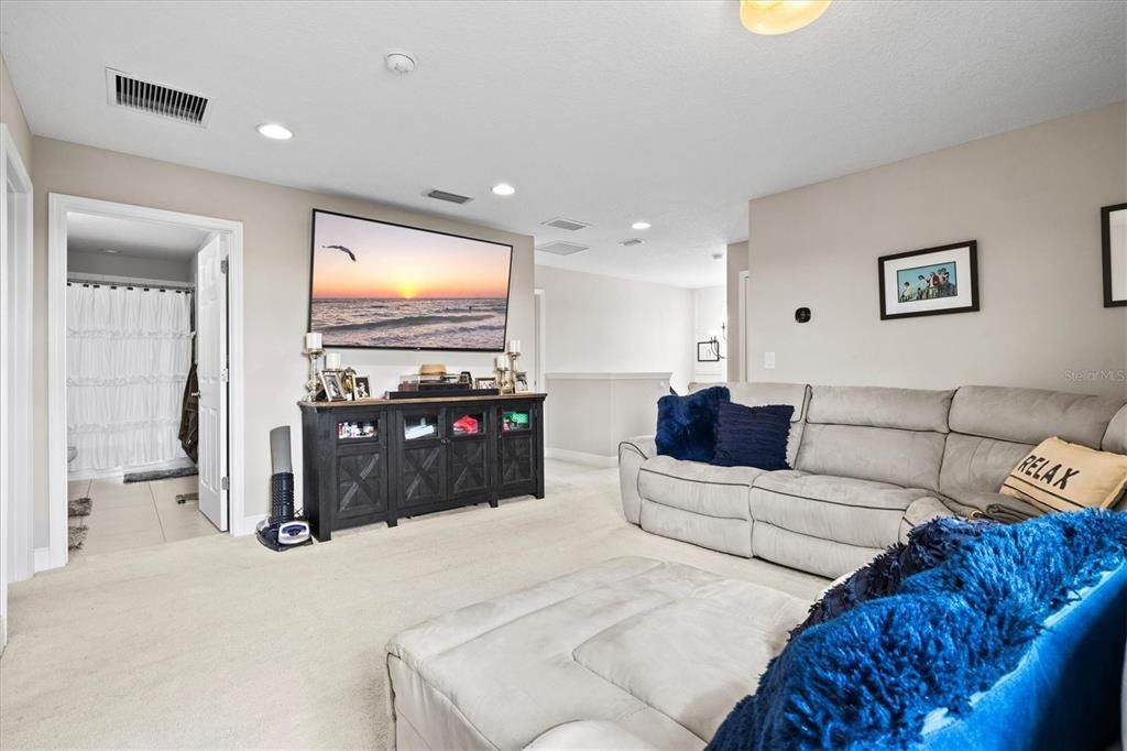 For Rent: $3,500 (4 beds, 2 baths, 2810 Square Feet)