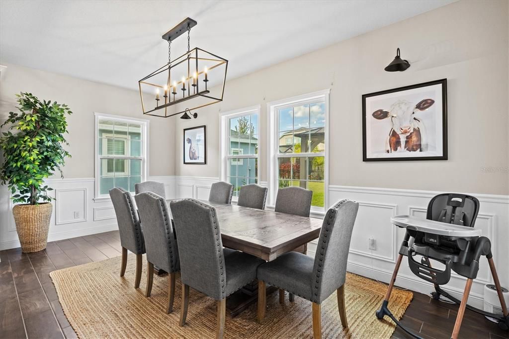 For Rent: $3,500 (4 beds, 2 baths, 2810 Square Feet)