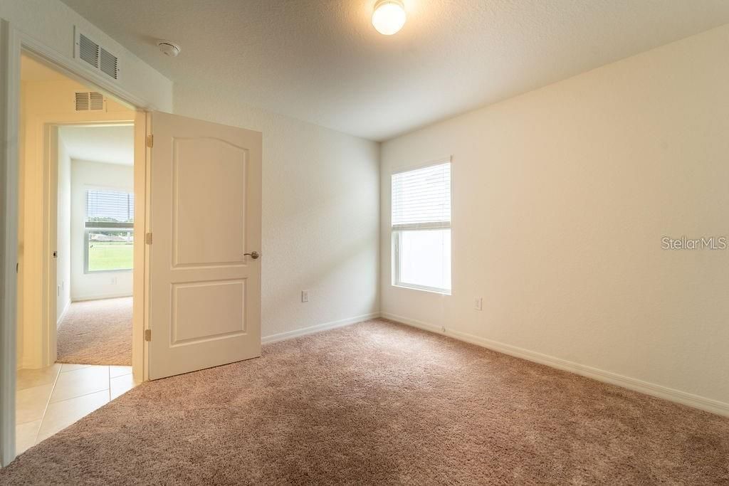 For Rent: $2,250 (4 beds, 2 baths, 1946 Square Feet)